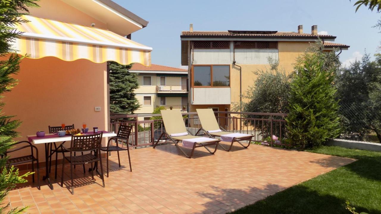 Millyholidays - Apartment Lilla - Center - Nearby Beach - Private Garden - Spa Pool Bardolino Exterior photo
